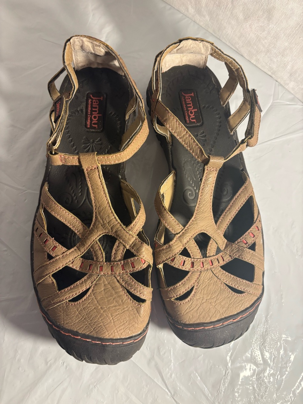 Jambu adventure designs 
Women’s Flats size 9.5